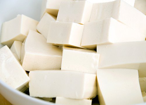 Cách làm giảm mụn trứng cá với món ăn từ đậu hủ