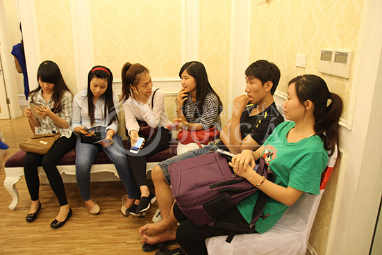 Bùng nổ Ngày hội Tư vấn điều trị mụn - Khán phòng "vỡ" vì quá tải