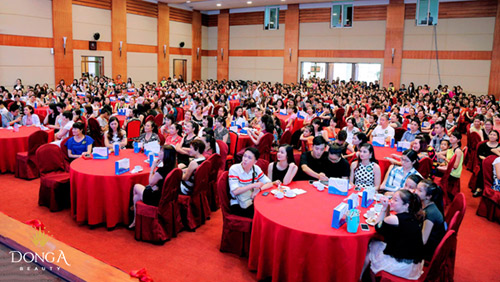 Ngọc Hân đẹp hút hồn dự khai trương chi nhánh Đông Á Beauty - 3