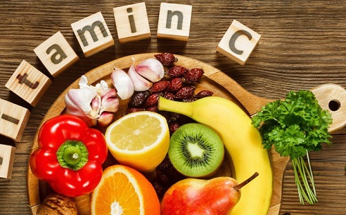 Vitamin C góp phần giúp cho da tăng sự đàn hồi